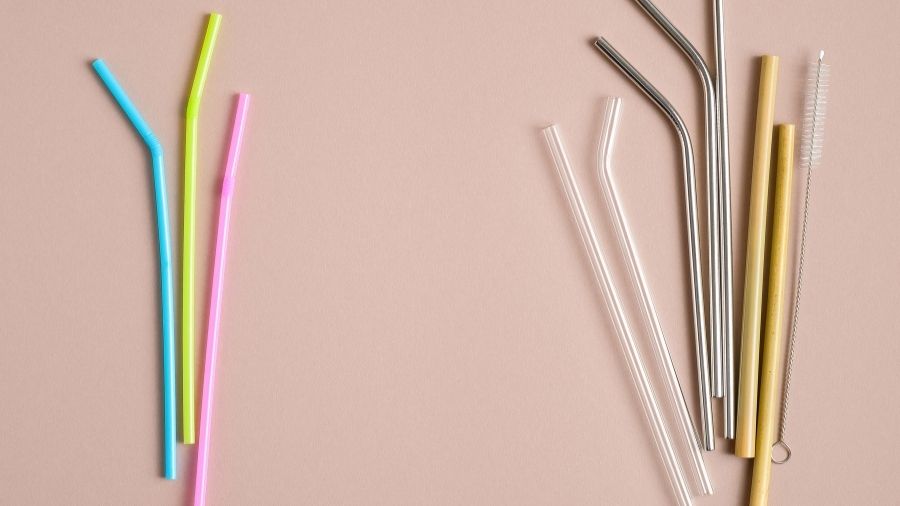 Straws Comparison: Bamboo vs Plastic